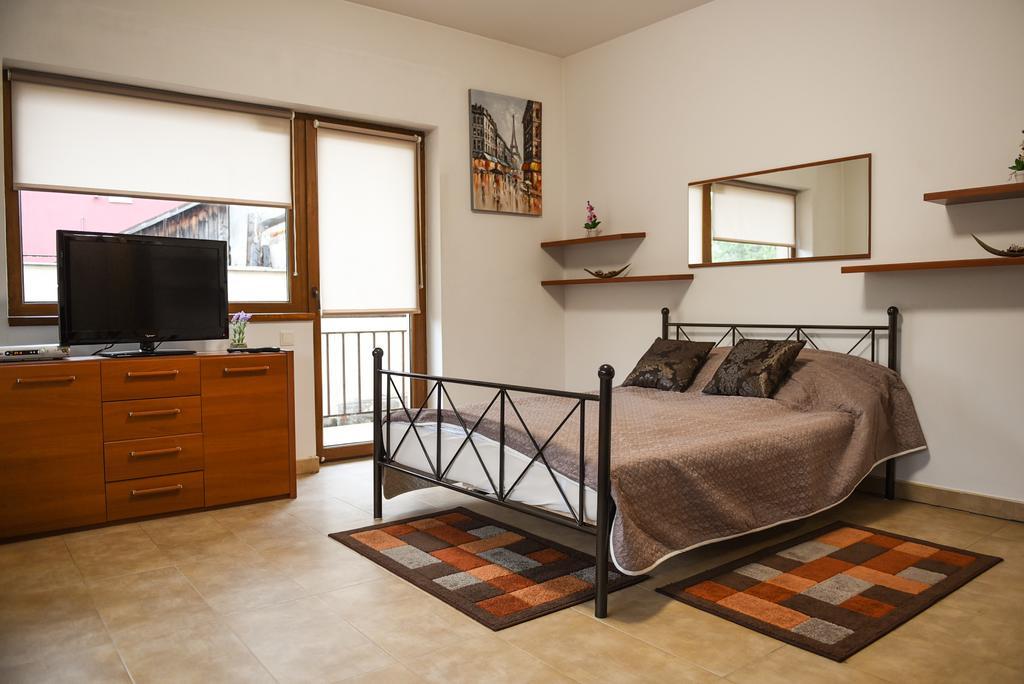 Modern Apartment Near City Center Клуж-Напока Екстериор снимка