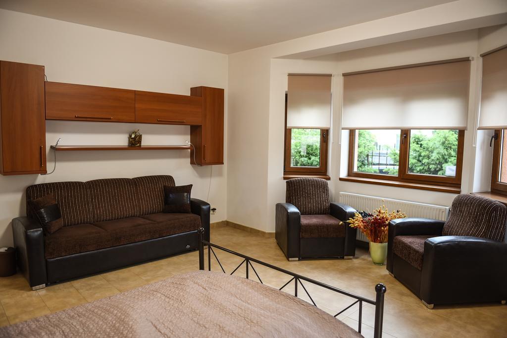 Modern Apartment Near City Center Клуж-Напока Екстериор снимка