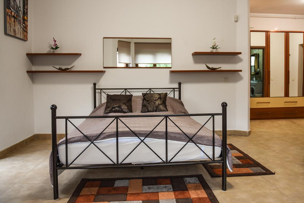 Modern Apartment Near City Center Клуж-Напока Екстериор снимка