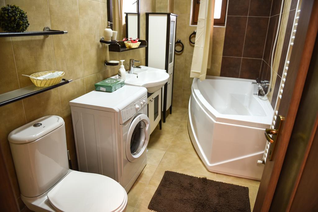 Modern Apartment Near City Center Клуж-Напока Екстериор снимка